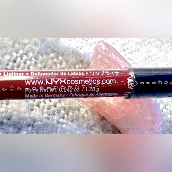 NYX Other - NYX Slide On Lip Pencil ‘Brickhouse’ NWT